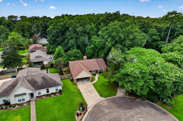 1306 Sandlewood Dr., Hattiesburg, MS 39402