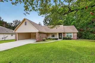 1306 Sandlewood Dr., Hattiesburg, MS 39402