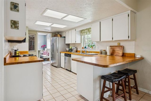 413 MONTROSE AVENUE, Temple Terrace, FL 33617
