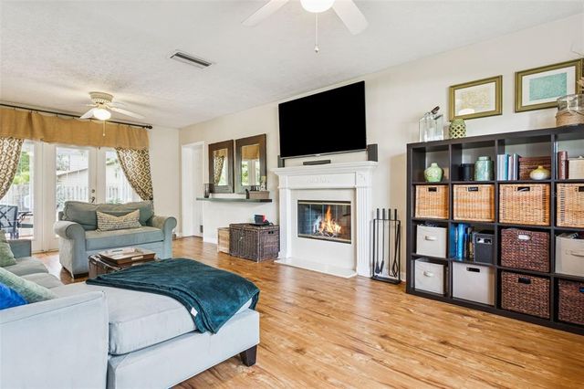 413 MONTROSE AVENUE, Temple Terrace, FL 33617