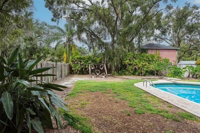 413 MONTROSE AVENUE, Temple Terrace, FL 33617
