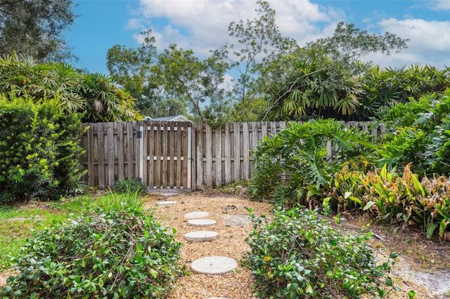 413 MONTROSE AVENUE, Temple Terrace, FL 33617