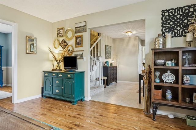 413 MONTROSE AVENUE, Temple Terrace, FL 33617