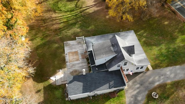 5 Pittenger Pond Road, Freehold, NJ 07728