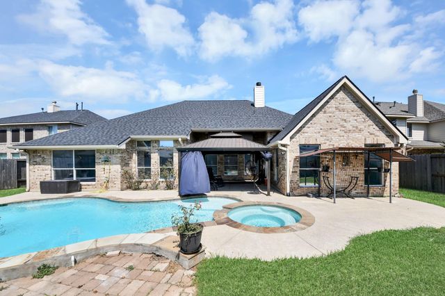414 Willow Pointe Drive, League City, TX 77573