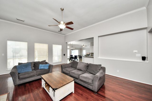 414 Willow Pointe Drive, League City, TX 77573
