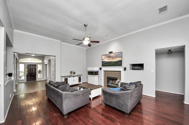 414 Willow Pointe Drive, League City, TX 77573