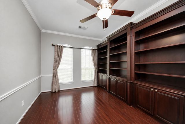 414 Willow Pointe Drive, League City, TX 77573