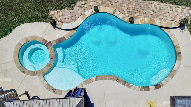 414 Willow Pointe Drive, League City, TX 77573