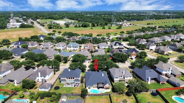 414 Willow Pointe Drive, League City, TX 77573