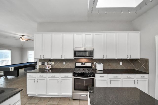 414 Willow Pointe Drive, League City, TX 77573