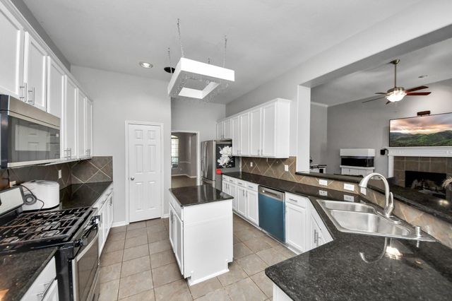 414 Willow Pointe Drive, League City, TX 77573