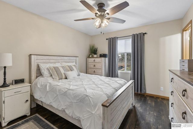 6213 N 79th Circle, Omaha, NE 68134