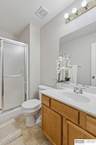 6213 N 79th Circle, Omaha, NE 68134