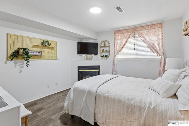 6213 N 79th Circle, Omaha, NE 68134