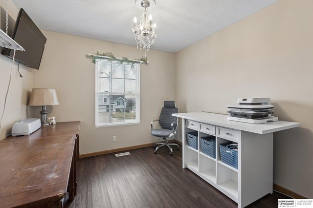 6213 N 79th Circle, Omaha, NE 68134