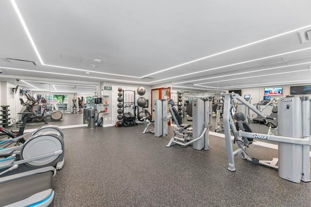 1199 Pacific HWY 704, San Diego, CA 92101