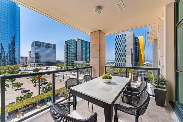 1199 Pacific HWY 704, San Diego, CA 92101