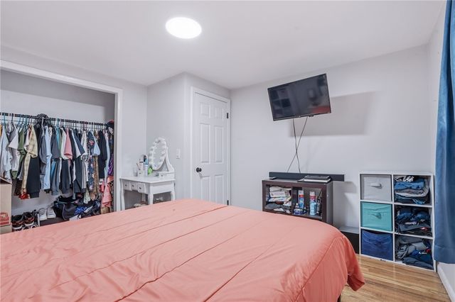 5 Packard Avenue, Warwick, RI 02886