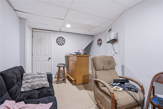 5 Packard Avenue, Warwick, RI 02886