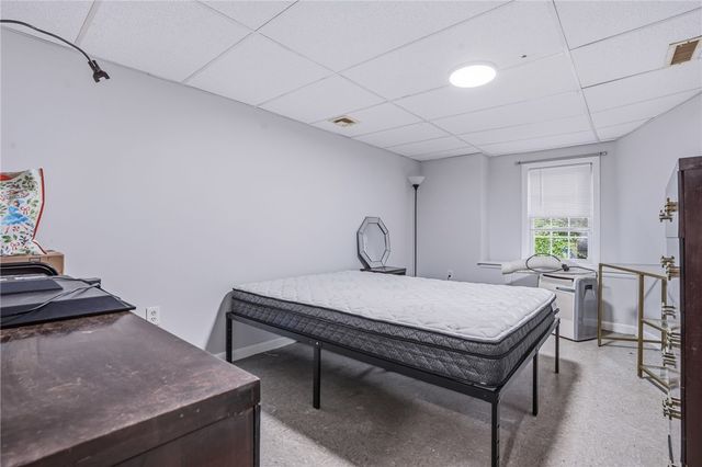 5 Packard Avenue, Warwick, RI 02886