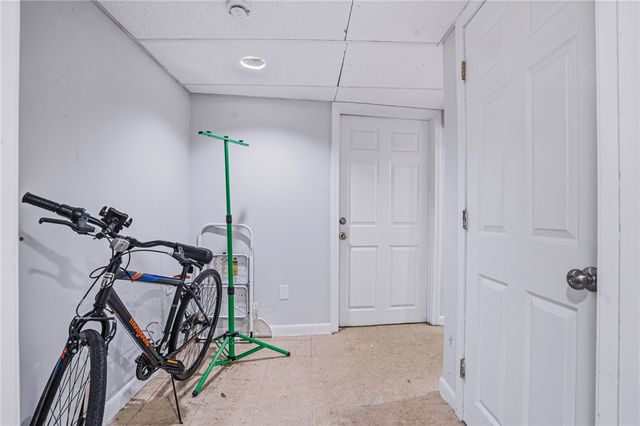 5 Packard Avenue, Warwick, RI 02886