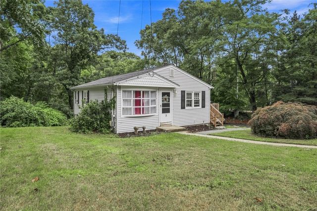 5 Packard Avenue, Warwick, RI 02886