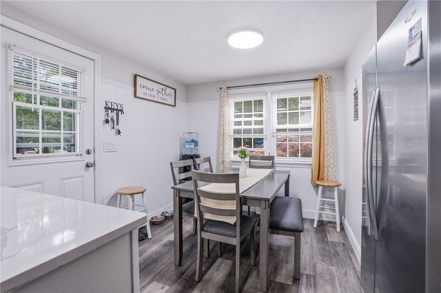 5 Packard Avenue, Warwick, RI 02886