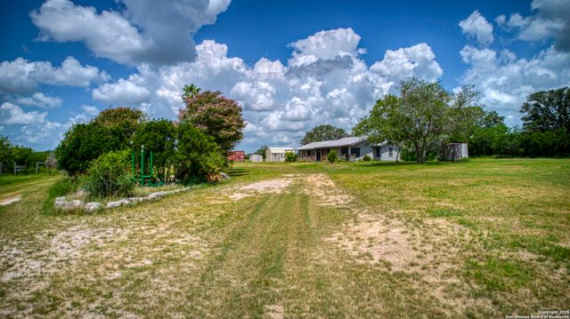 9871 County Road 115, Mineral, TX 78125