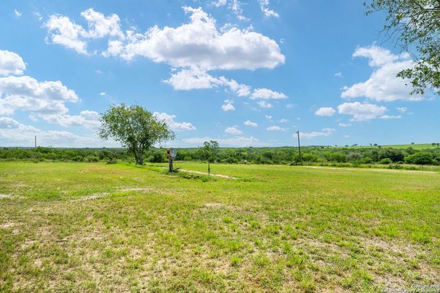 9871 County Road 115, Mineral, TX 78125