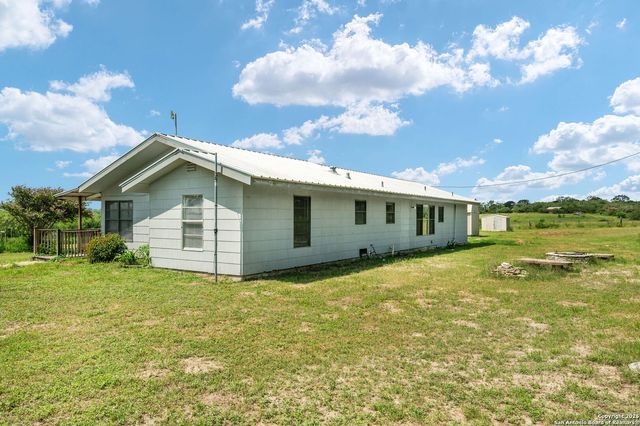 9871 County Road 115, Mineral, TX 78125