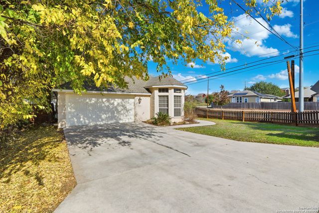 1800 Pearce Court, San Marcos, TX 78666