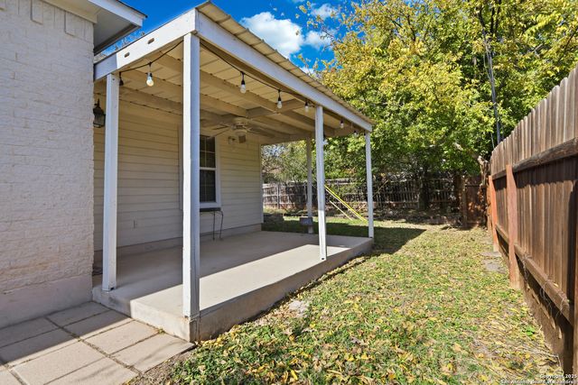 1800 Pearce Court, San Marcos, TX 78666