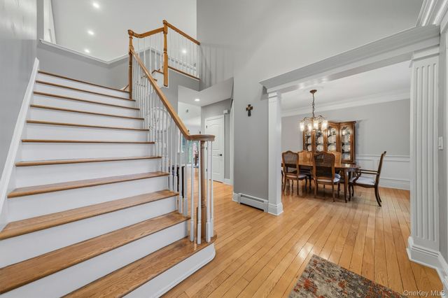 16 Canterbury Lane, Warwick, NY 10990