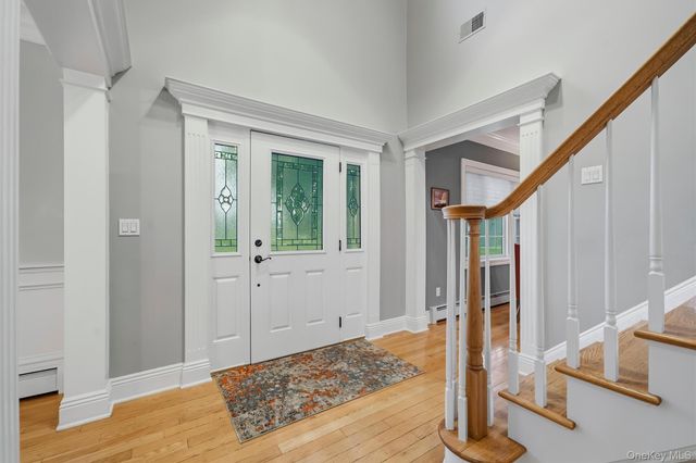 16 Canterbury Lane, Warwick, NY 10990