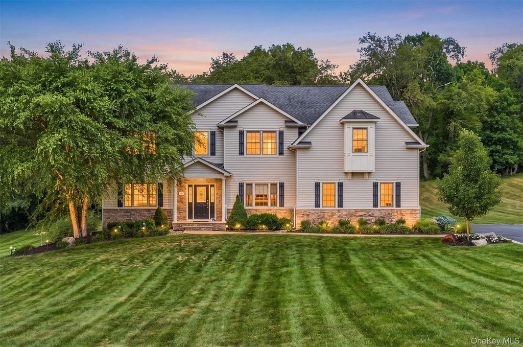 16 Canterbury Lane, Warwick, NY 10990