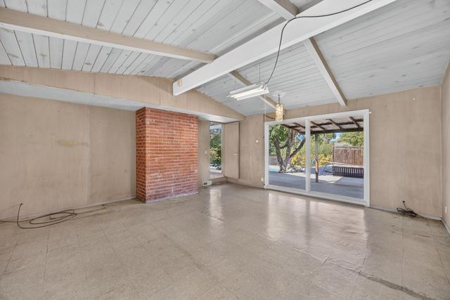 2130 Trimble Way, Sacramento, CA 95825
