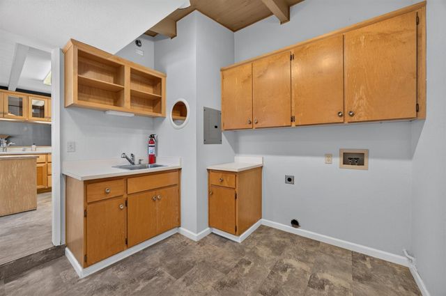 2130 Trimble Way, Sacramento, CA 95825
