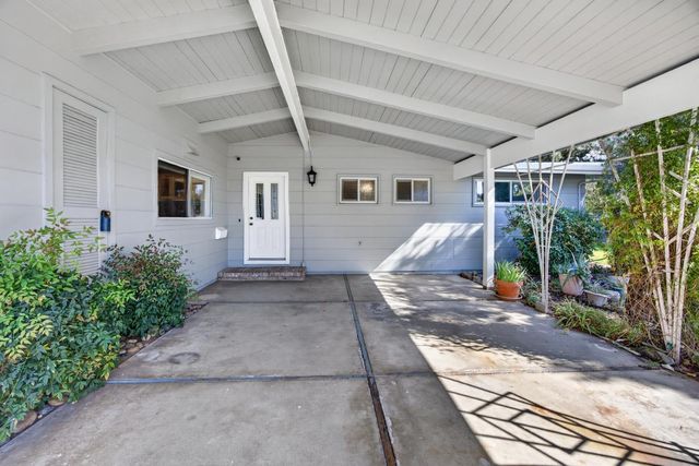 2130 Trimble Way, Sacramento, CA 95825