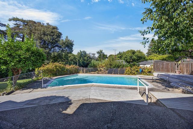 2130 Trimble Way, Sacramento, CA 95825