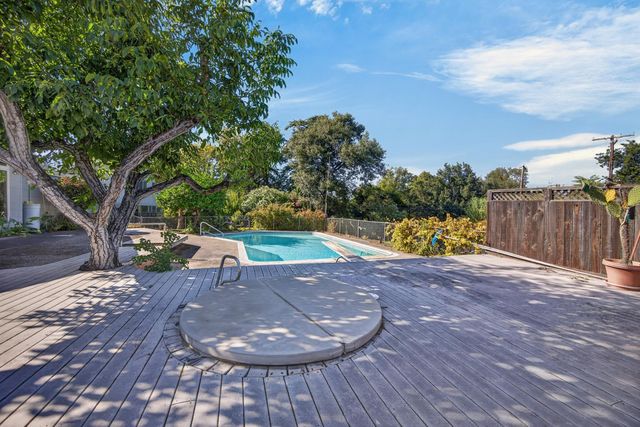 2130 Trimble Way, Sacramento, CA 95825