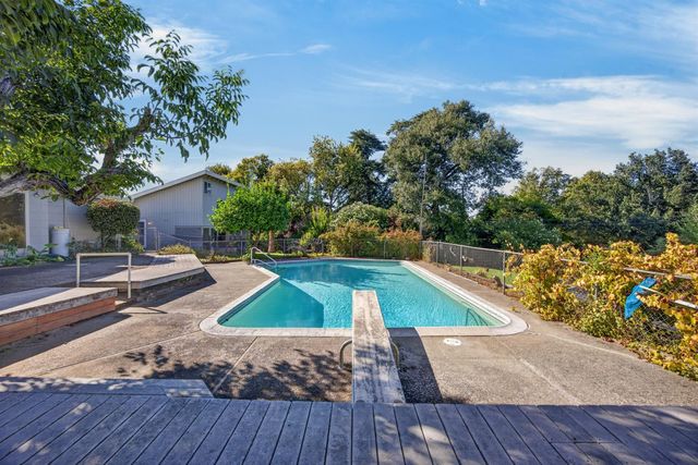 2130 Trimble Way, Sacramento, CA 95825