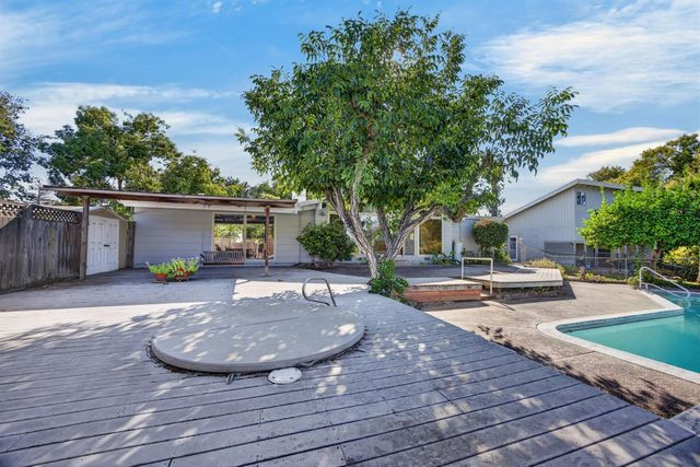 2130 Trimble Way, Sacramento, CA 95825
