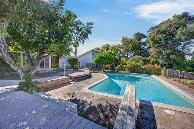 2130 Trimble Way, Sacramento, CA 95825