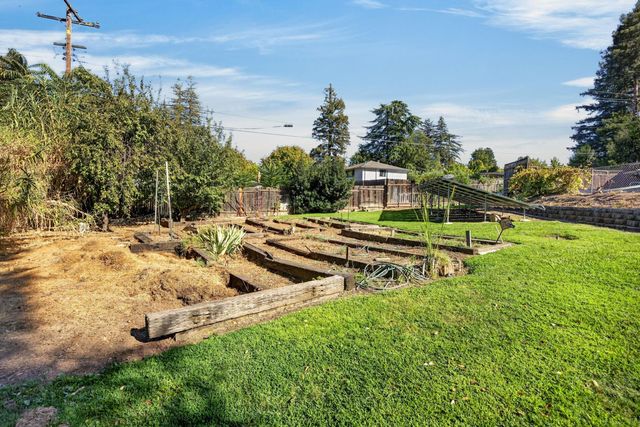 2130 Trimble Way, Sacramento, CA 95825