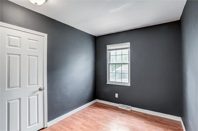 2409 NW Salem Court, Blue Springs, MO 64015
