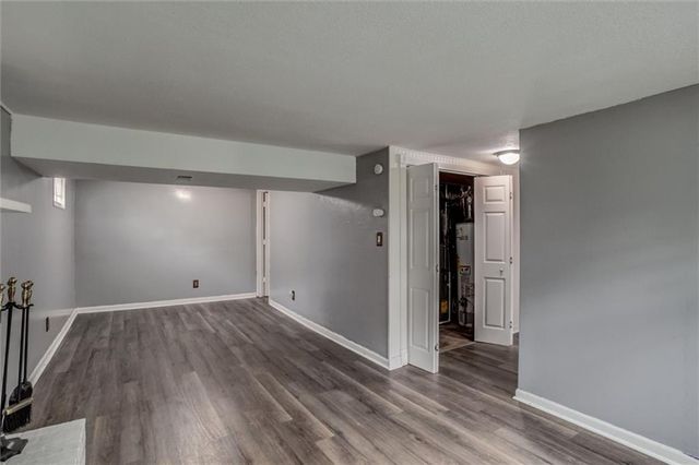 2409 NW Salem Court, Blue Springs, MO 64015