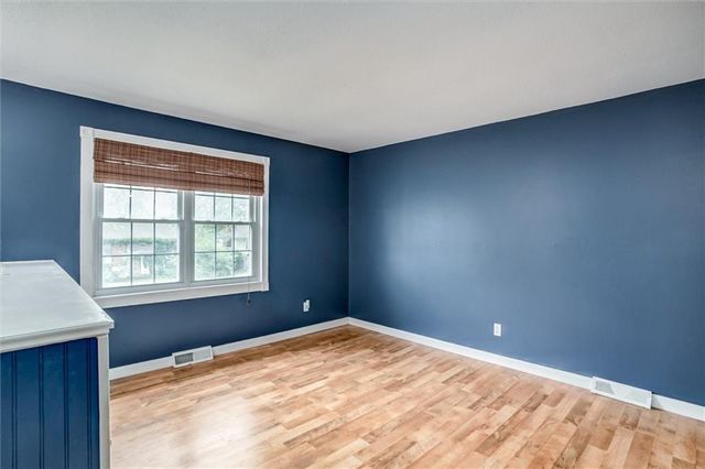 2409 NW Salem Court, Blue Springs, MO 64015