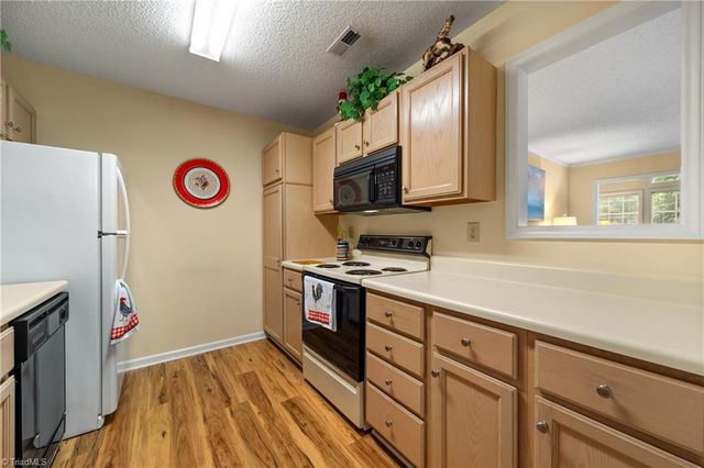 3952 Westridge Meadow Circle, Clemmons, NC 27012