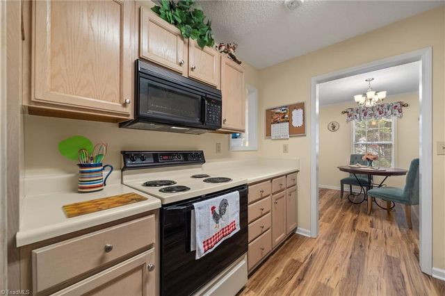 3952 Westridge Meadow Circle, Clemmons, NC 27012